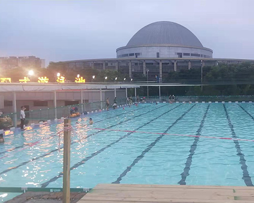 體育公園室外泳池暑期竣工添歡樂(lè)